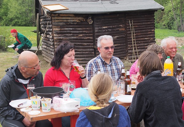 Wanderung zur Burg BítovPutovábí ke hrad Bítovu1.5.